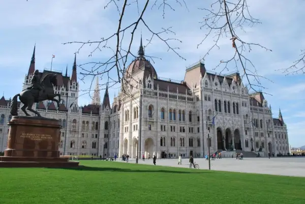 Anabelle Bed and Budapest 7